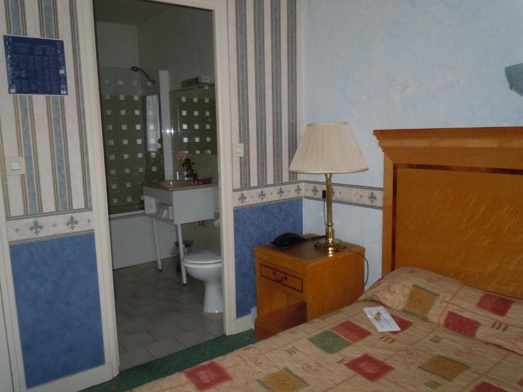 Hotel La Croix Blanche Montrichard Exteriér fotografie