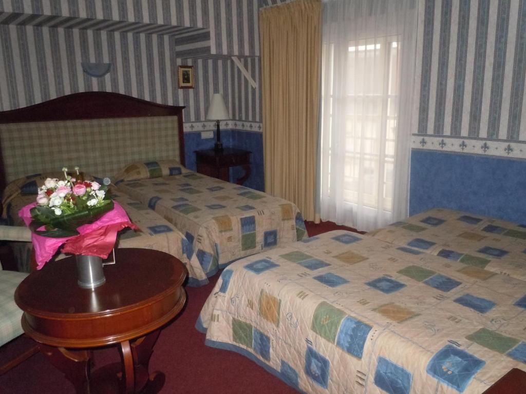 Hotel La Croix Blanche Montrichard Pokoj fotografie